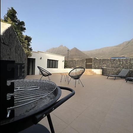 Bungalow Apartamento Sol Famara Exterior photo