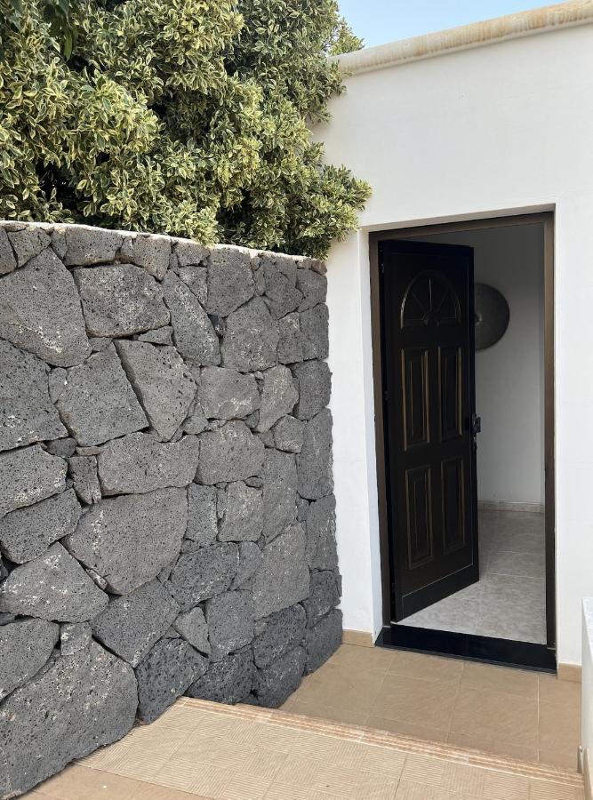 Bungalow Apartamento Sol Famara Exterior photo